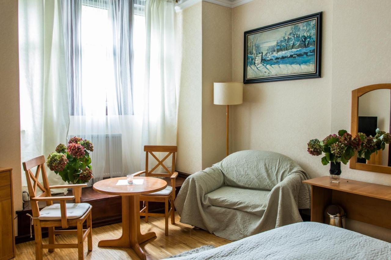 Hotel Daria Dworek Mysliwski Лодзь Екстер'єр фото